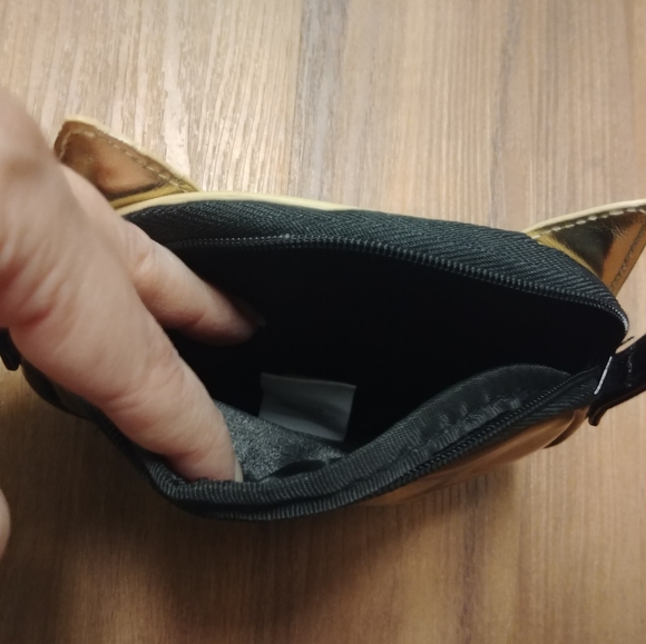 Gymboree kitty cat face gold patent black bag handbag hand cat head metallic - Picture 3 of 3